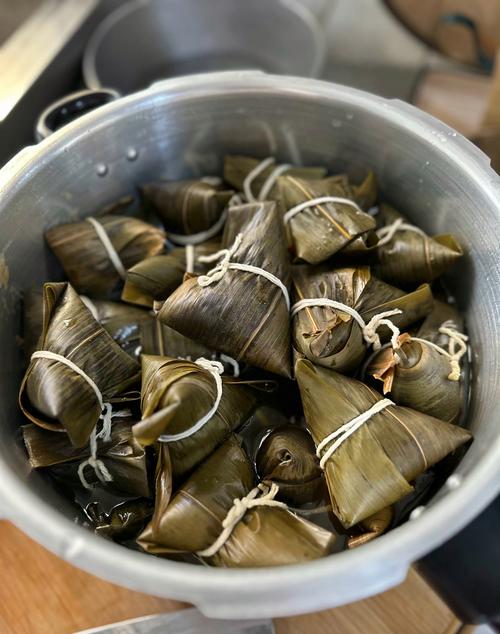 新澳门全年免费料新澳和高压锅煮粽子爆炸与高压锅煮粽子爆炸是怎么回事