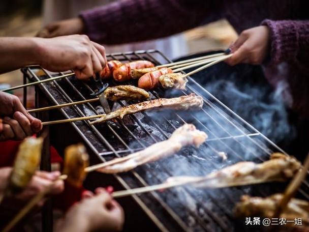 新澳门全年免费料新澳和脖子被扎多根烧烤签与被烧烤签子扎出血了